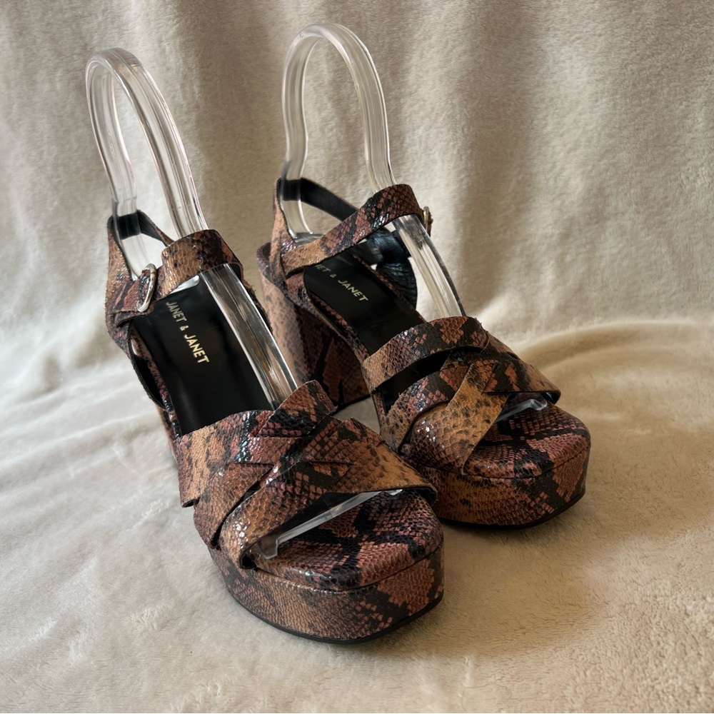 Snakeskin Pattern Platform Heels - image 2
